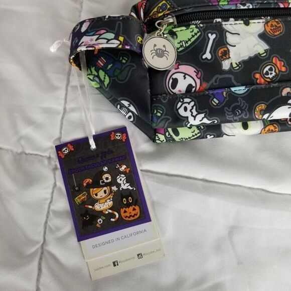 JuJuBe SPOOKTACULAR KAWAII Be Dapper Tokidoki Bag Tech Travel Toiletry Donutella - Picture 2 of 7